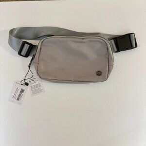 Lululemon Everywhere belt